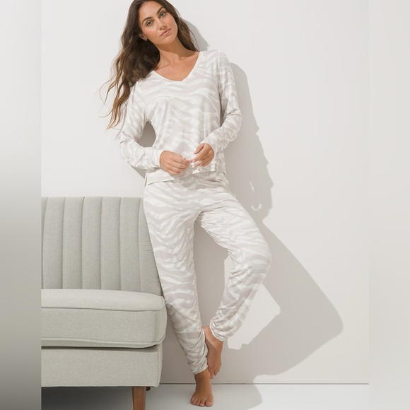 Soma WKND Sunday Lounge Set in Graceful Zebra - Picture 3 of 11